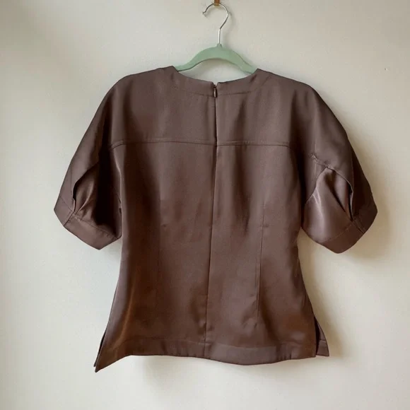 NWT Banana Republic Size 8 Women’s Double Seam Cognac Brown Satin Top Blouse - Picture 10 of 16